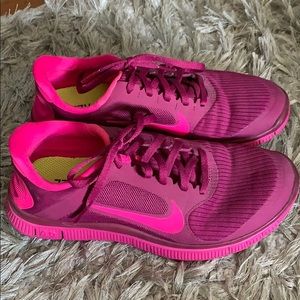 Nike free shoes
